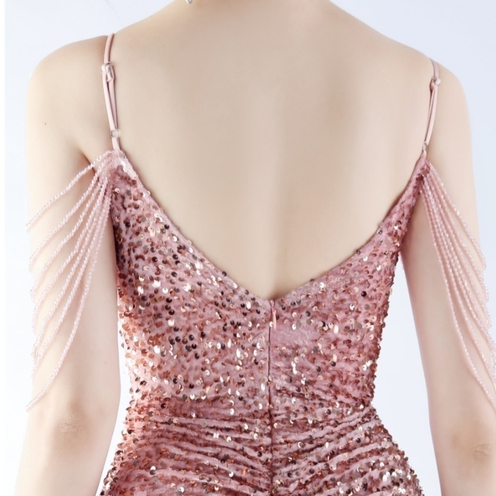 Elegant Sleeveless Sequin Wedding Dress - Picture 9 of 15